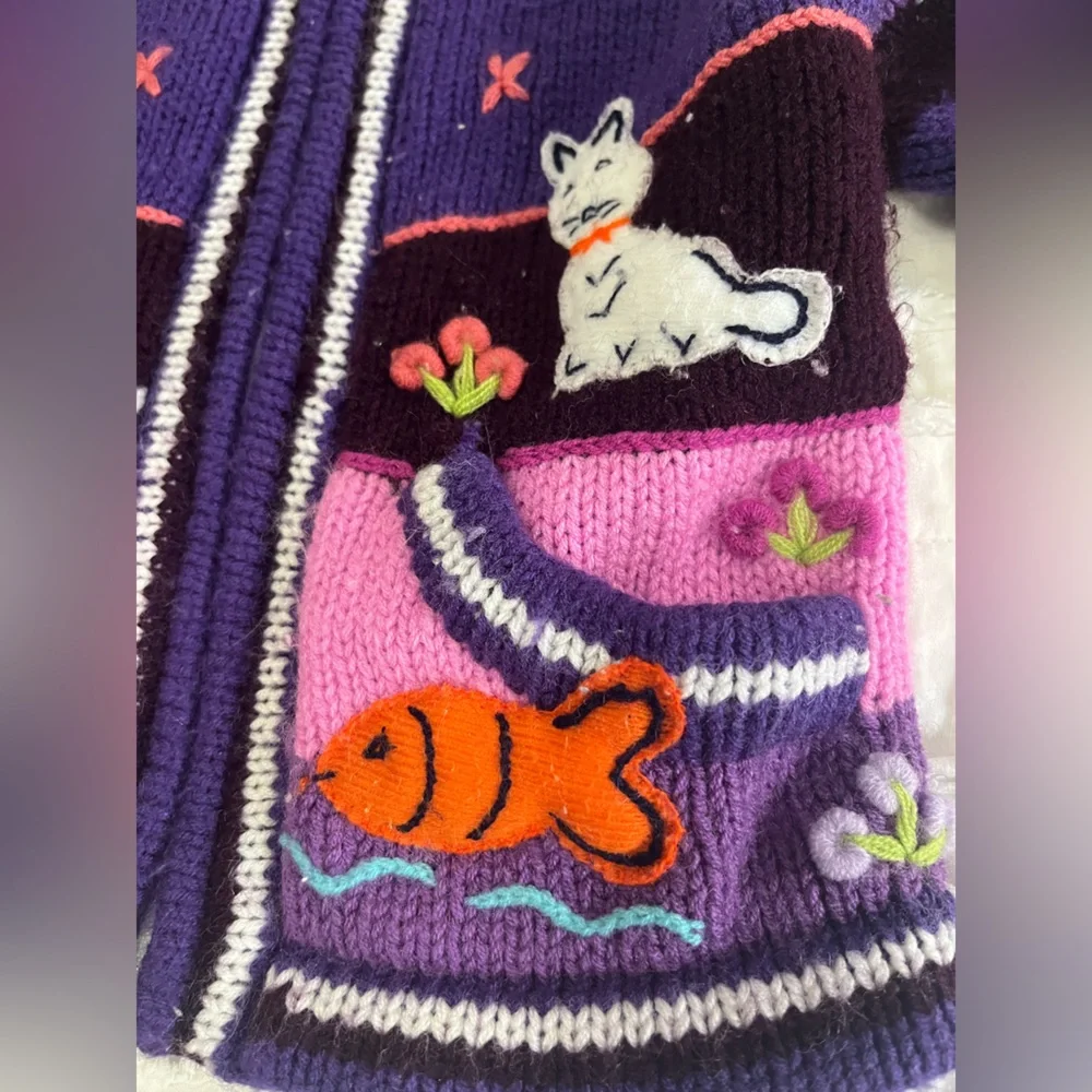 Colorful Animal Patterned Sweater - Picture 3 of 4